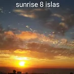 Semesterbostad Triplex 8 Islas