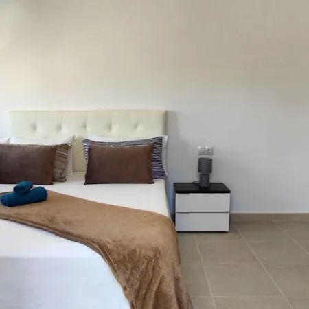 Triplex 8 Islas * Калета-де-Фусте