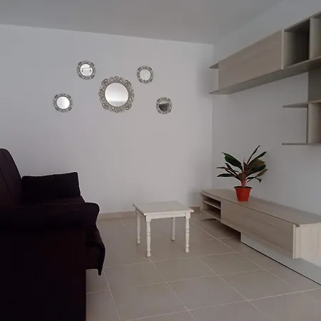 Semesterbostad Triplex 8 Islas